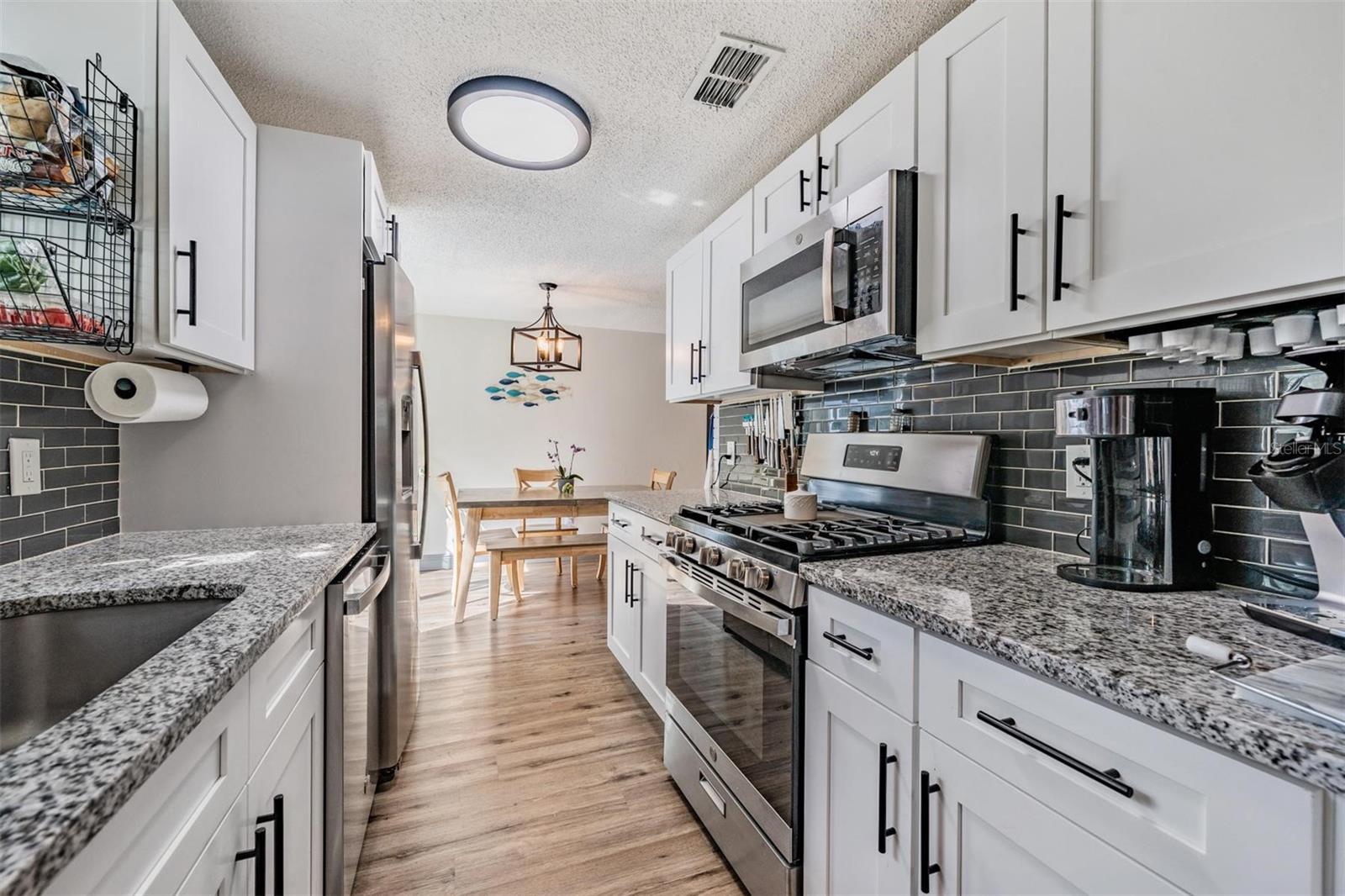 Image 9 of 32 For 1116 Beachwood Avenue