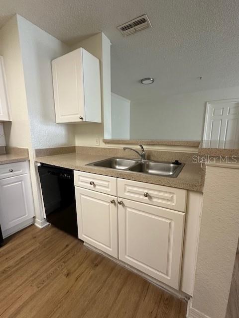 Image 5 of 7 For 18001 Richmond Place Drive 327