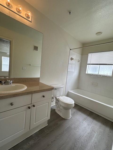 Image 7 of 7 For 18001 Richmond Place Drive 327