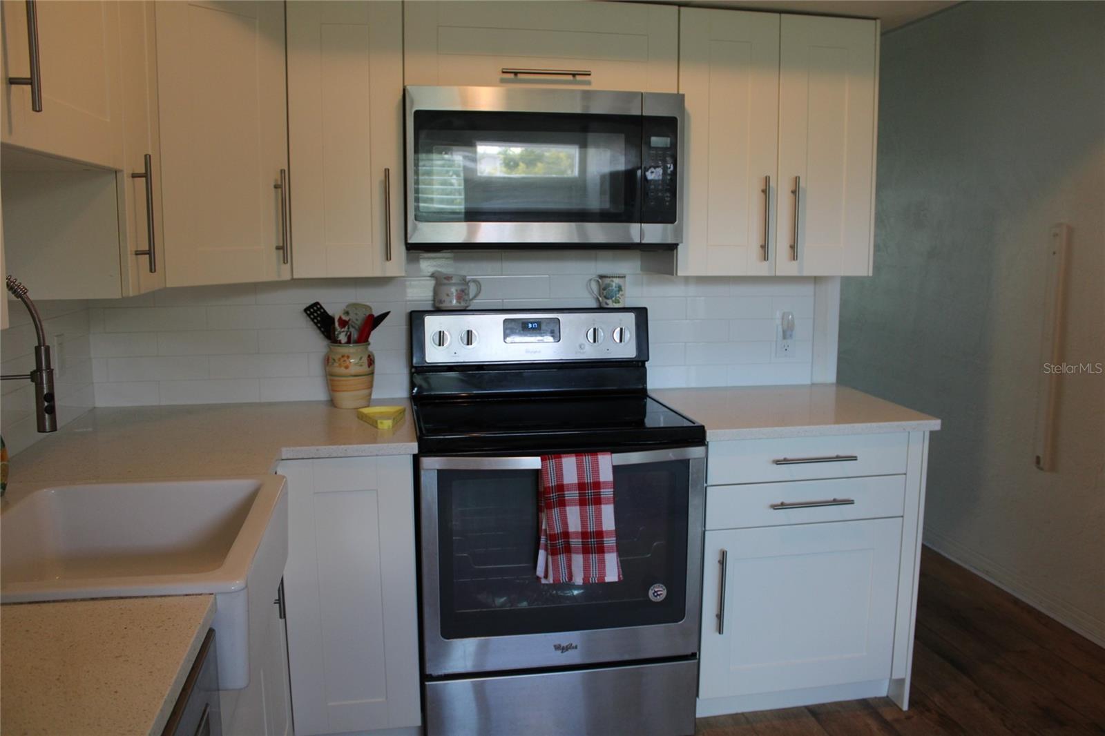 Image 12 of 42 For 2454 Australia Way E 10