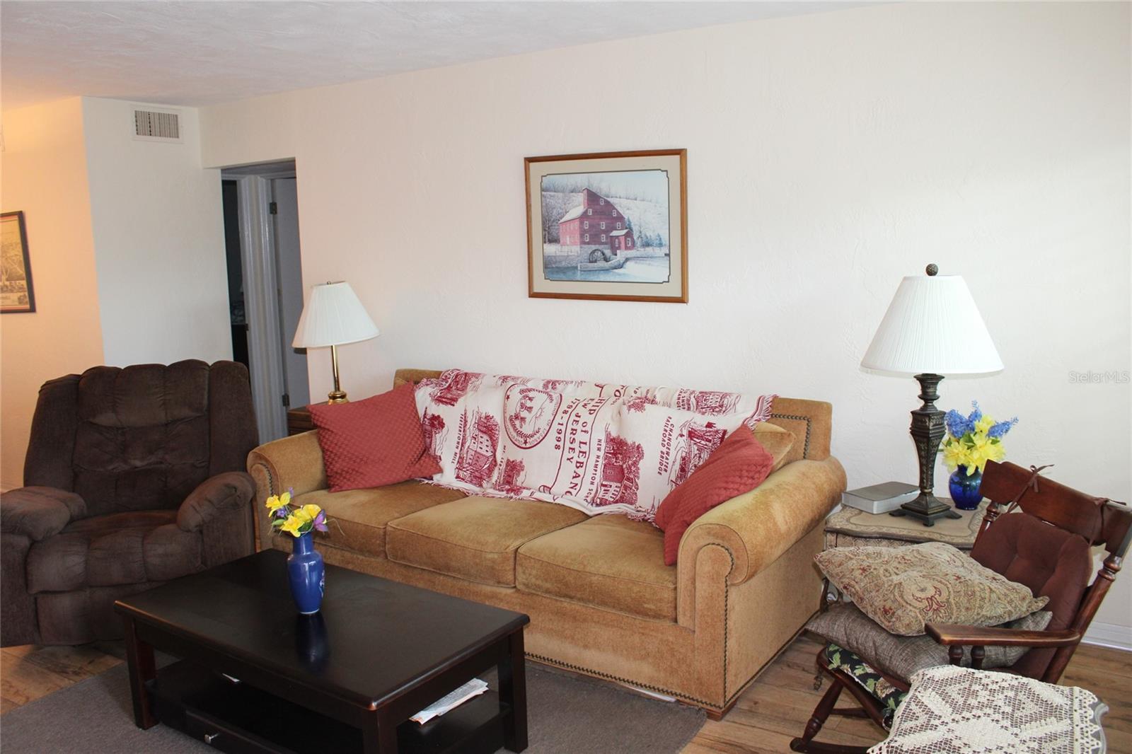 Image 4 of 42 For 2454 Australia Way E 10