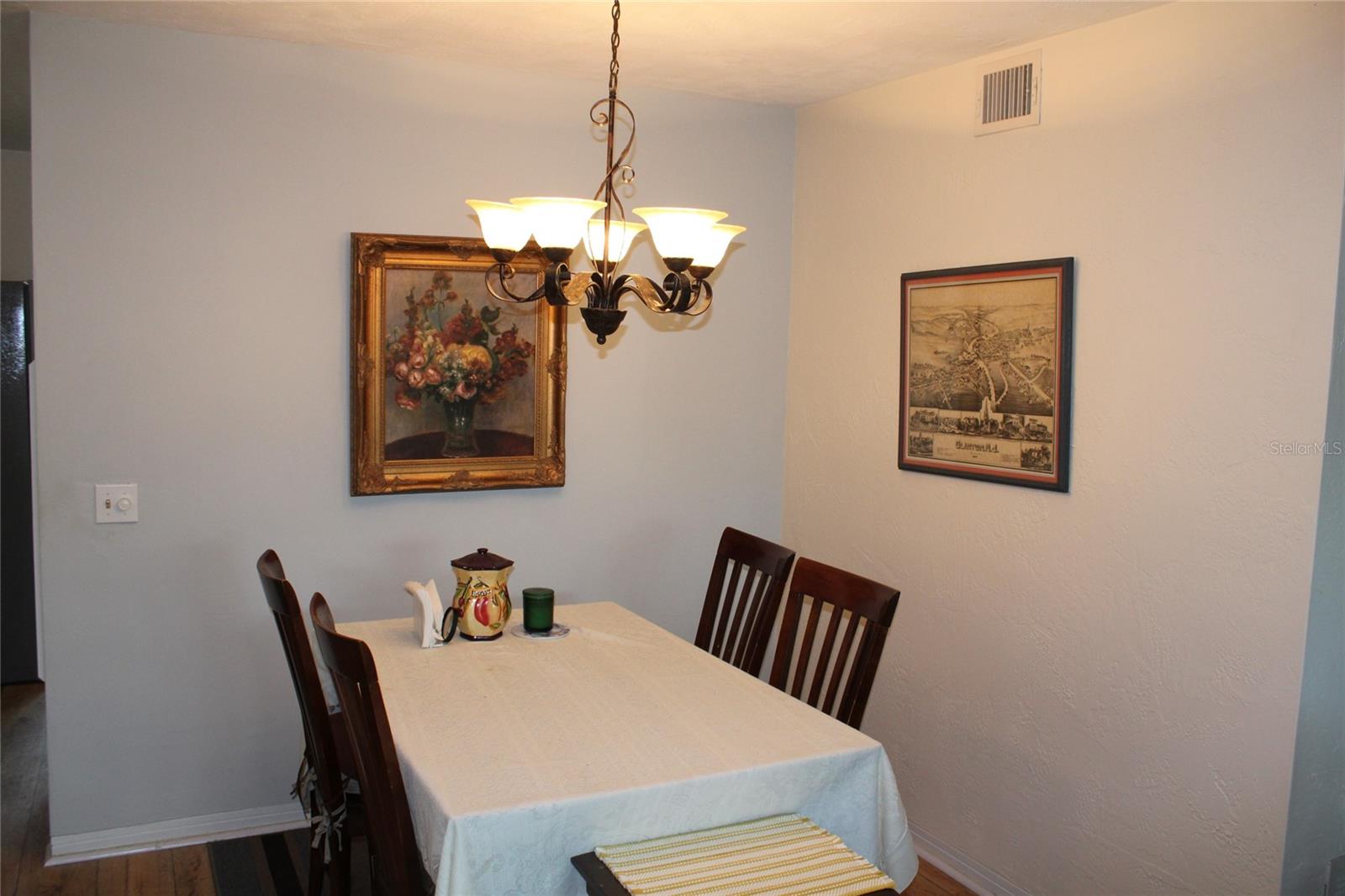 Image 8 of 42 For 2454 Australia Way E 10