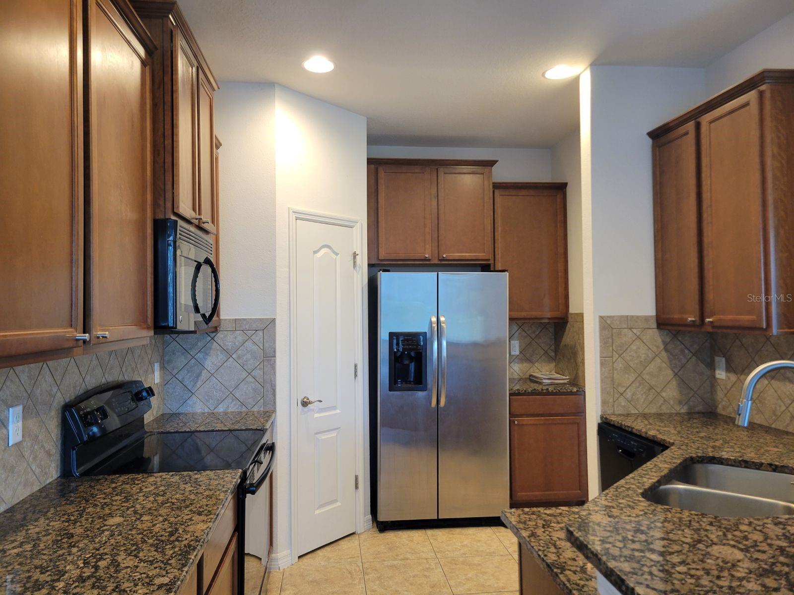 Image 10 of 44 For 7001 Interbay Boulevard 285