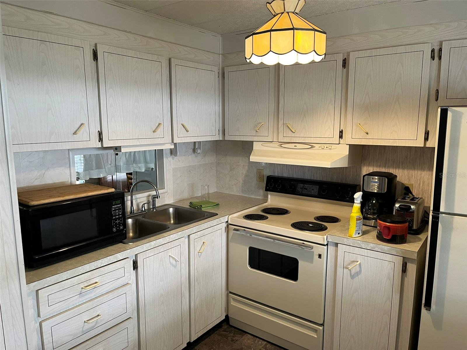 Image 11 of 15 For 1040 Main Street 192