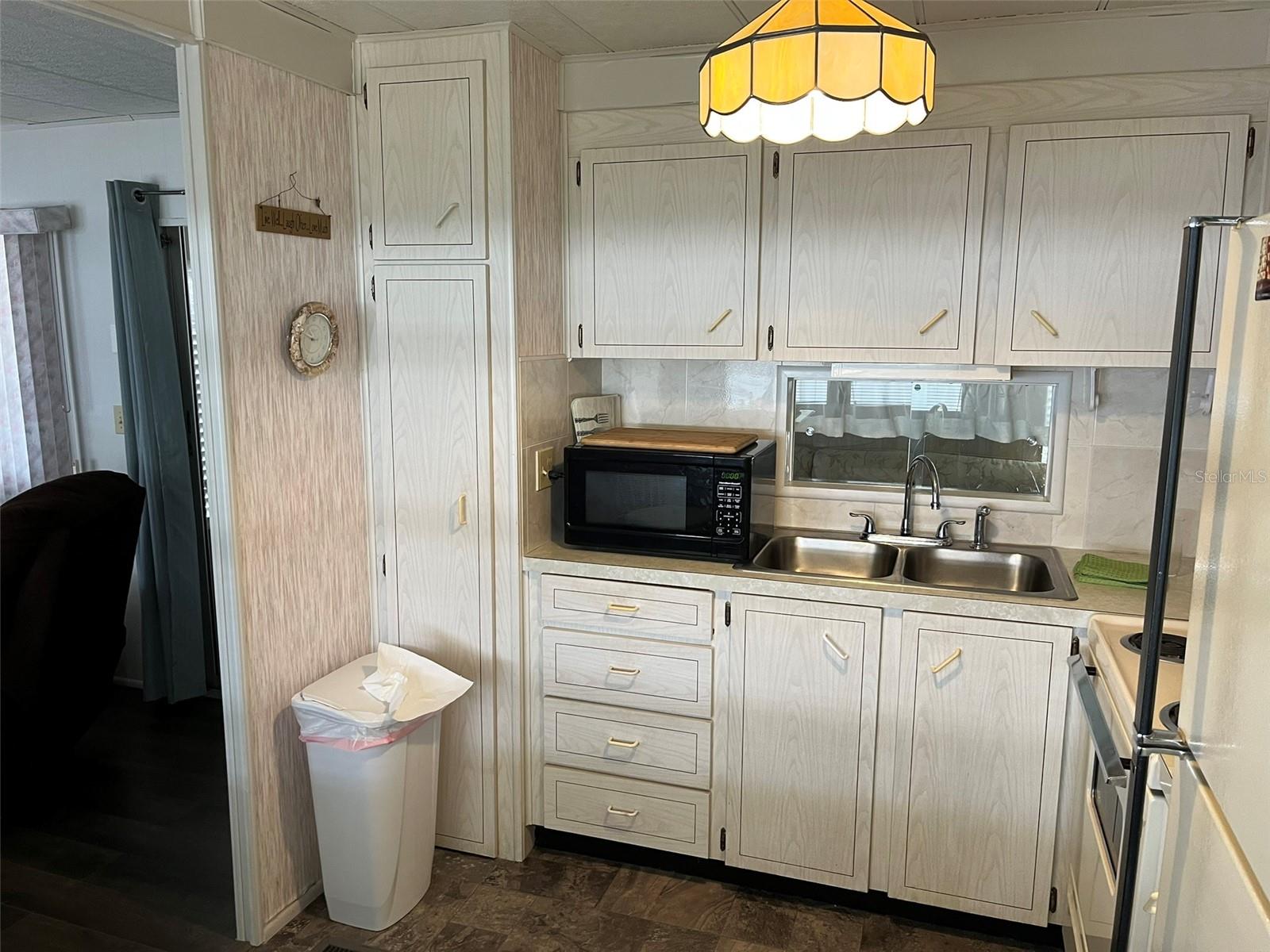 Image 13 of 15 For 1040 Main Street 192