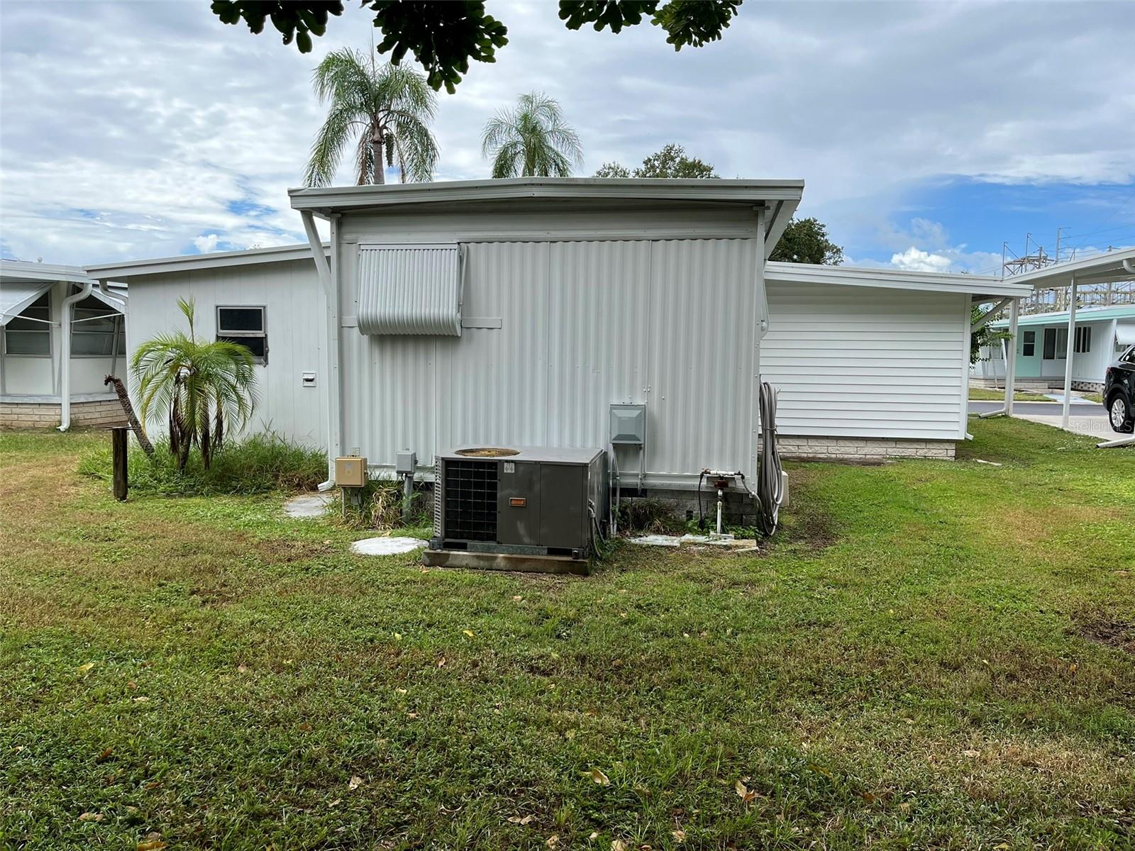 Image 3 of 15 For 1040 Main Street 192