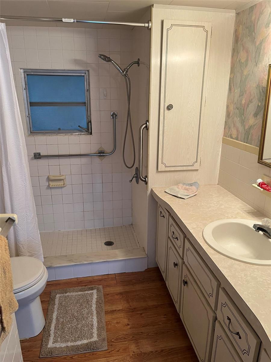 Image 9 of 16 For 1040 Main Street 193