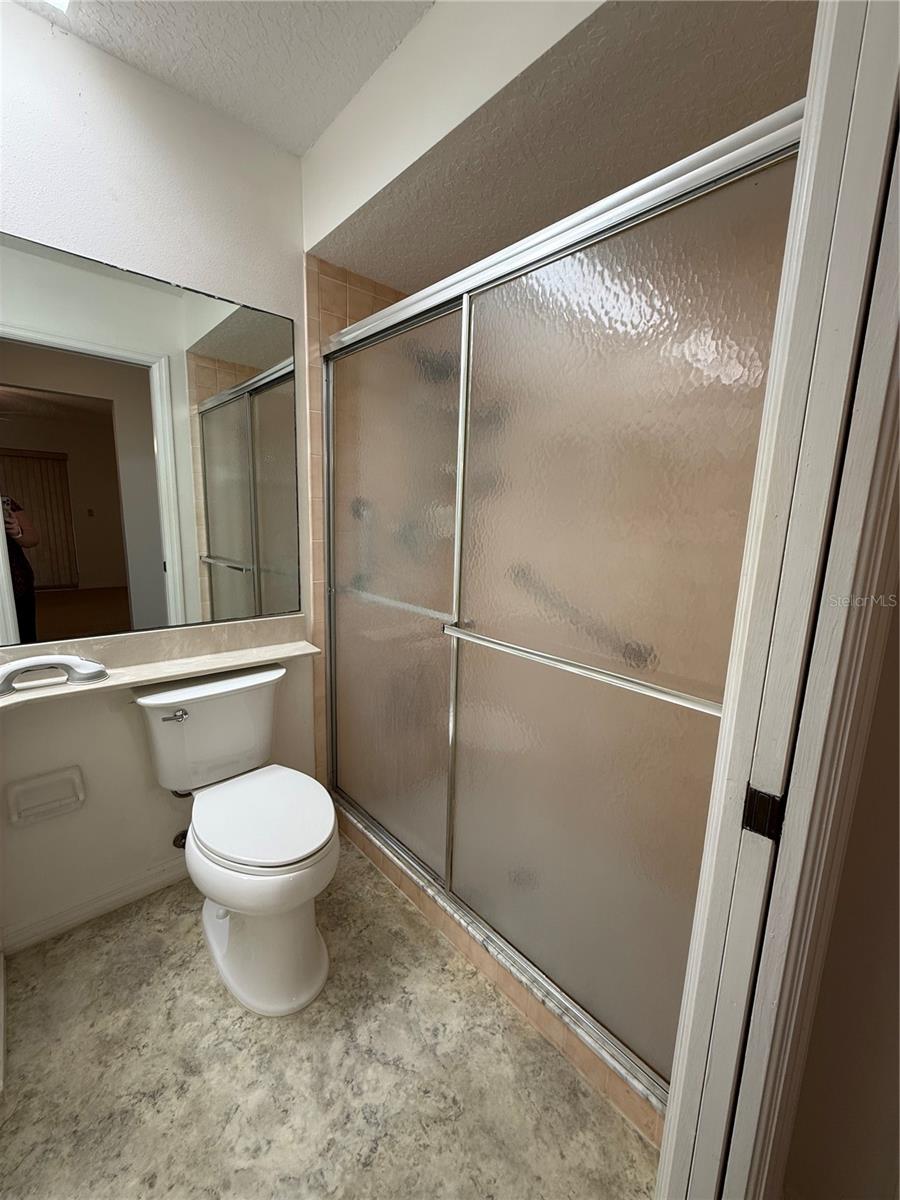 Listing photo id 8 for 9151 Lingrove Road
