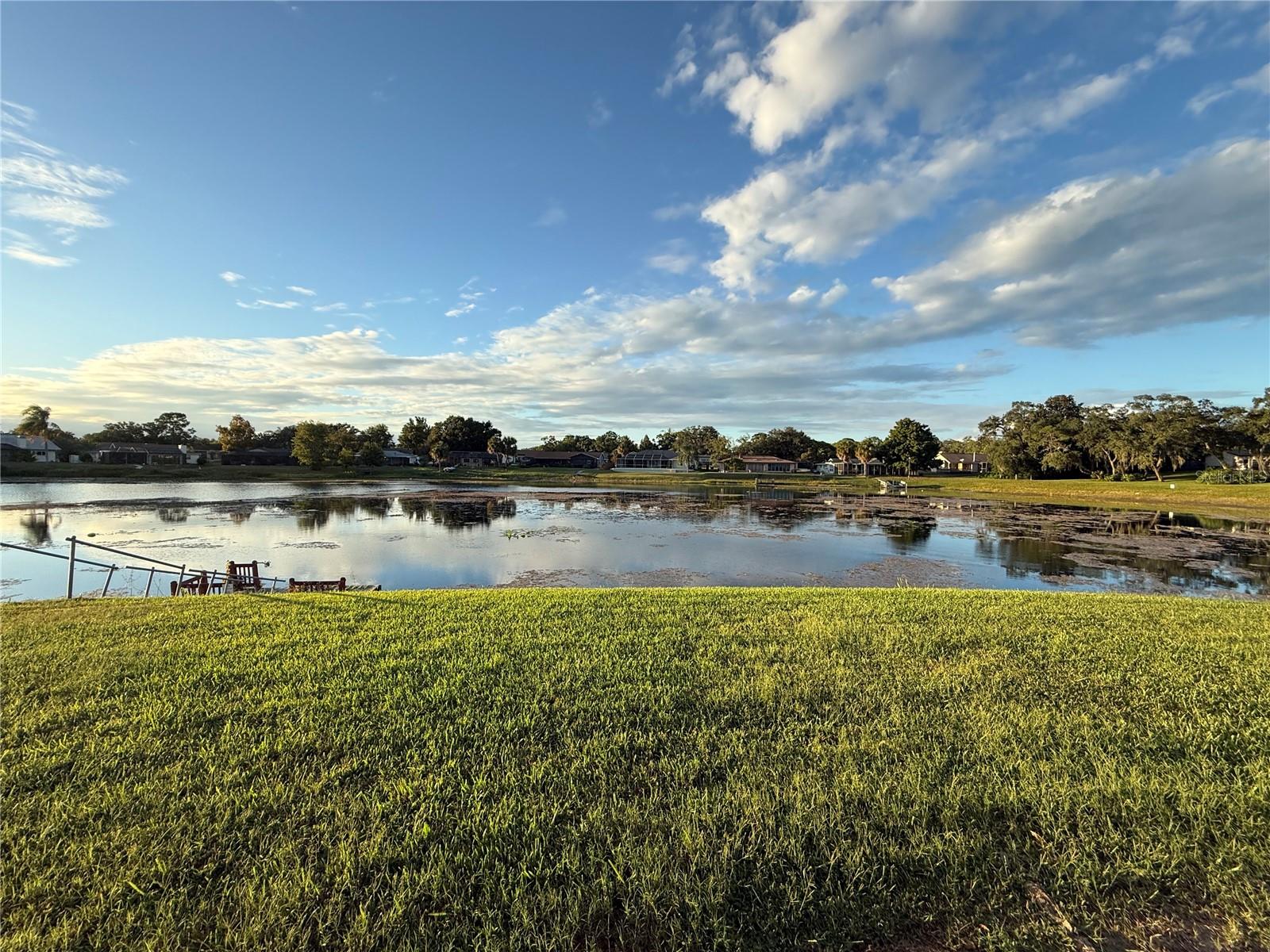 Listing photo id 15 for 9151 Lingrove Road