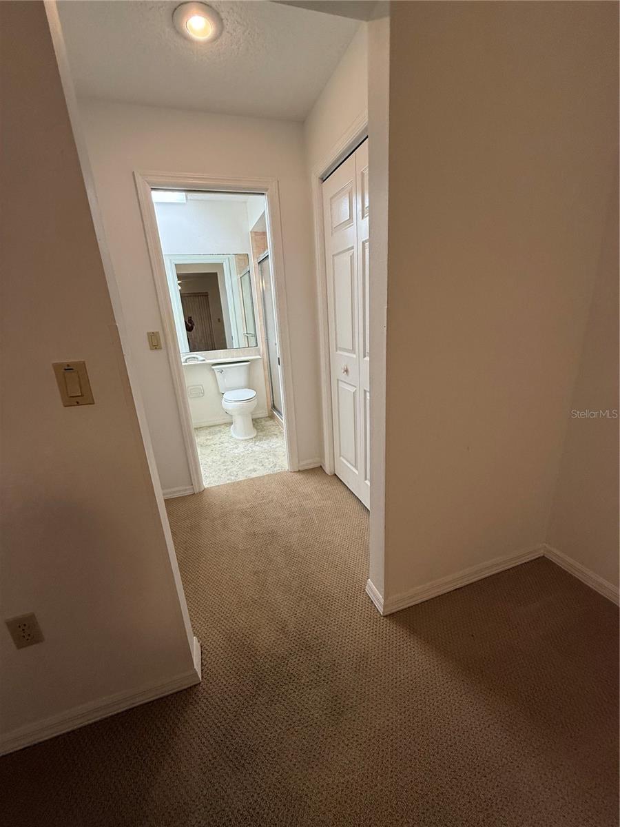 Listing photo id 6 for 9151 Lingrove Road