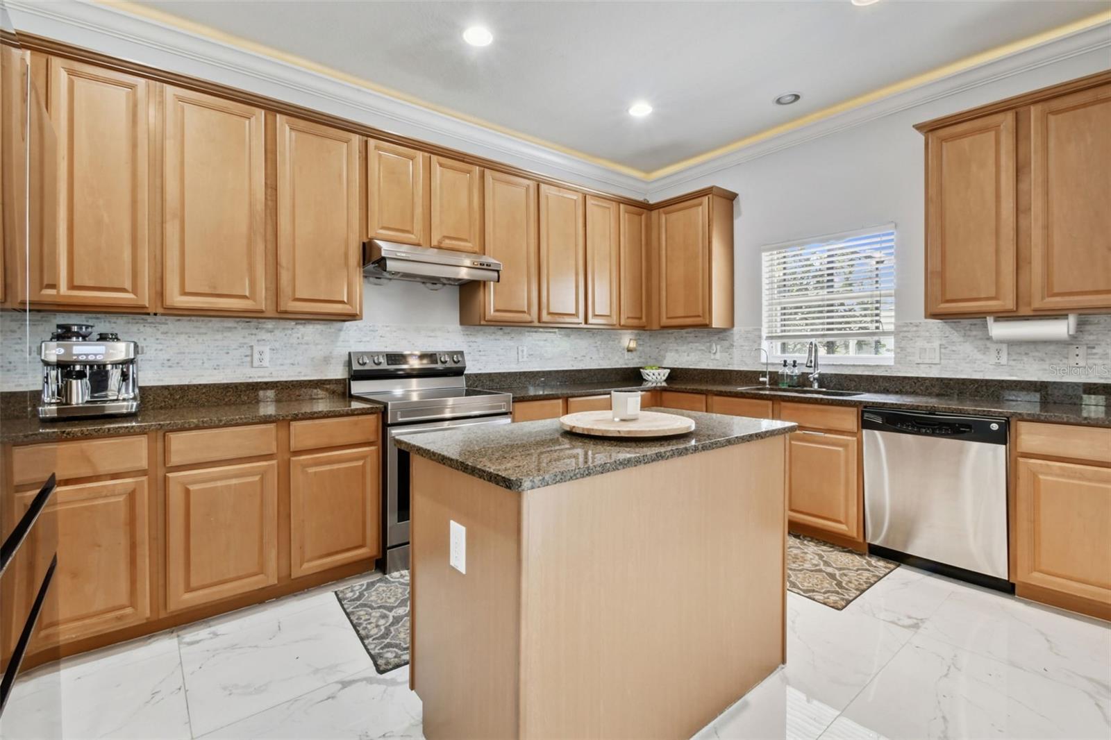 Image 16 of 81 For 10621 Lucaya Drive