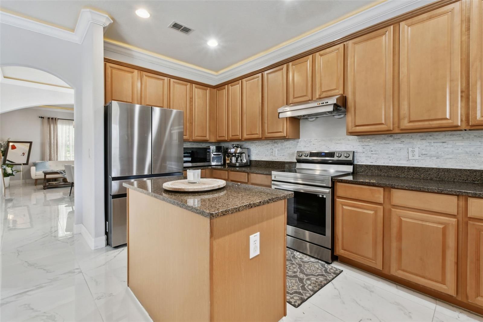 Image 17 of 81 For 10621 Lucaya Drive