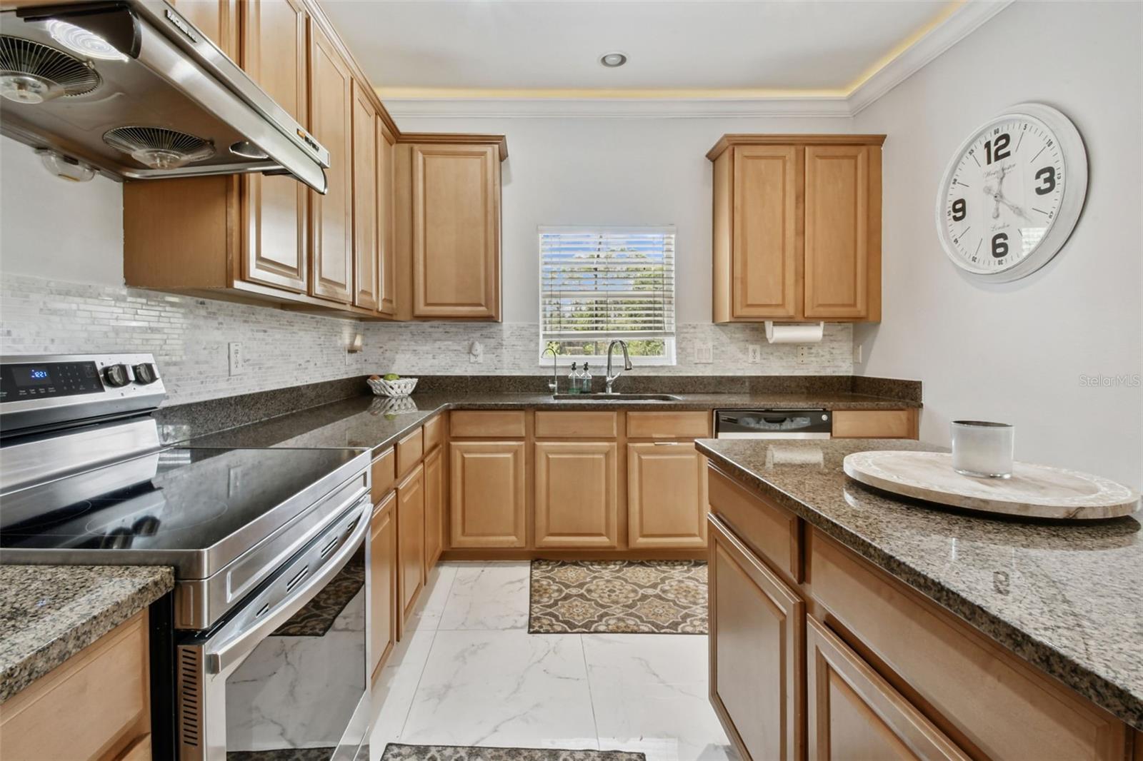 Image 21 of 81 For 10621 Lucaya Drive