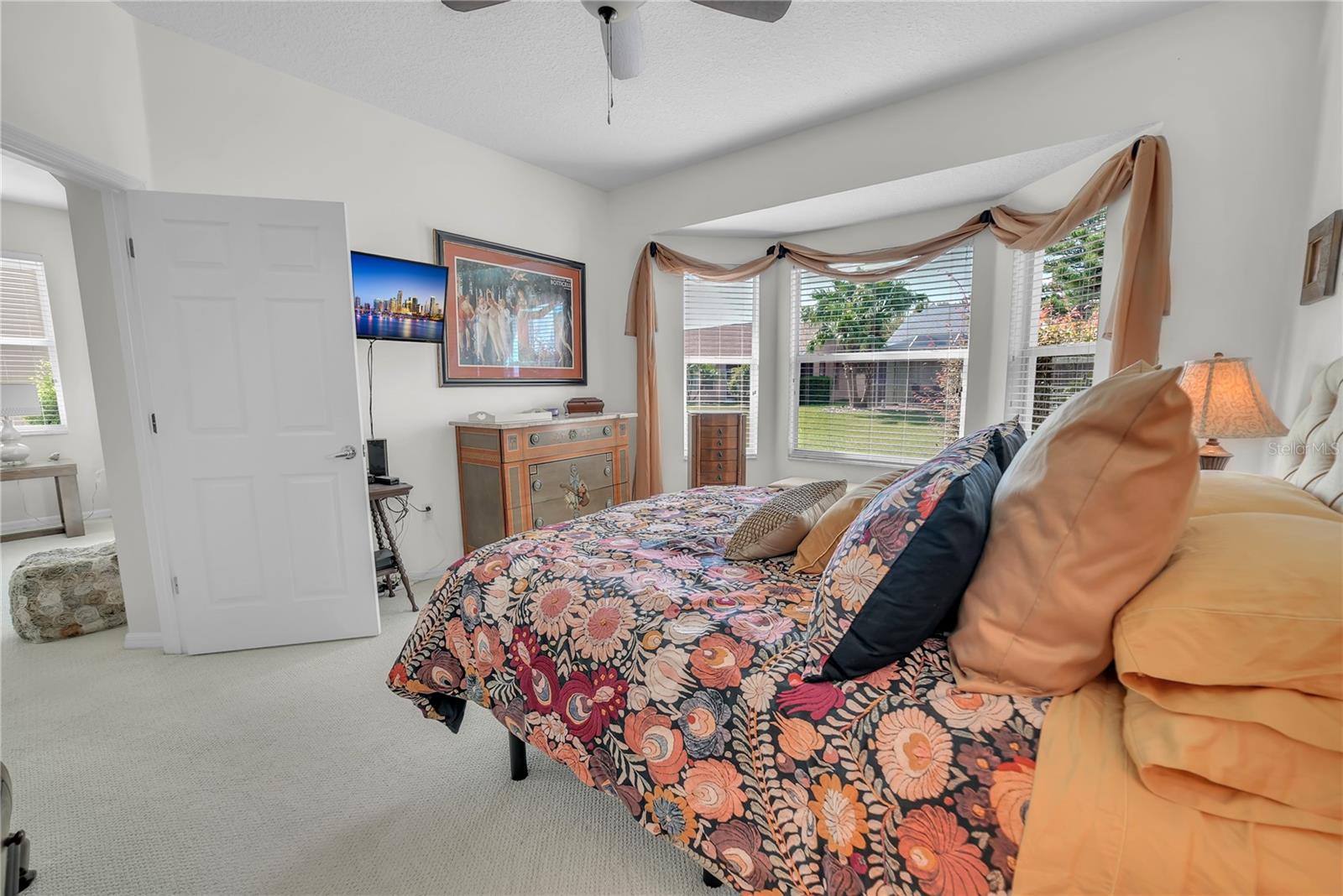 Image 16 of 41 For 20922 Jaffa Lane