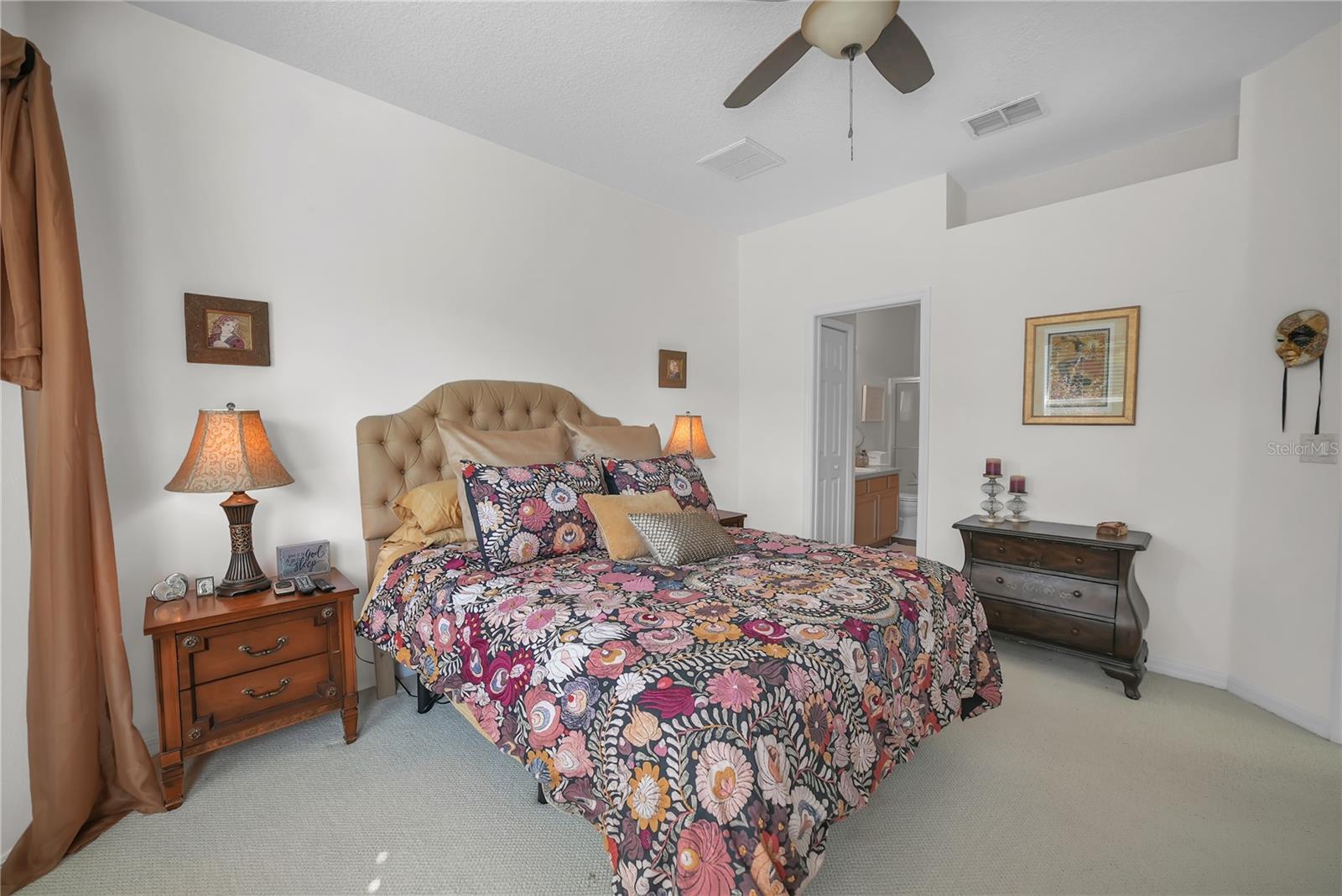 Image 17 of 41 For 20922 Jaffa Lane