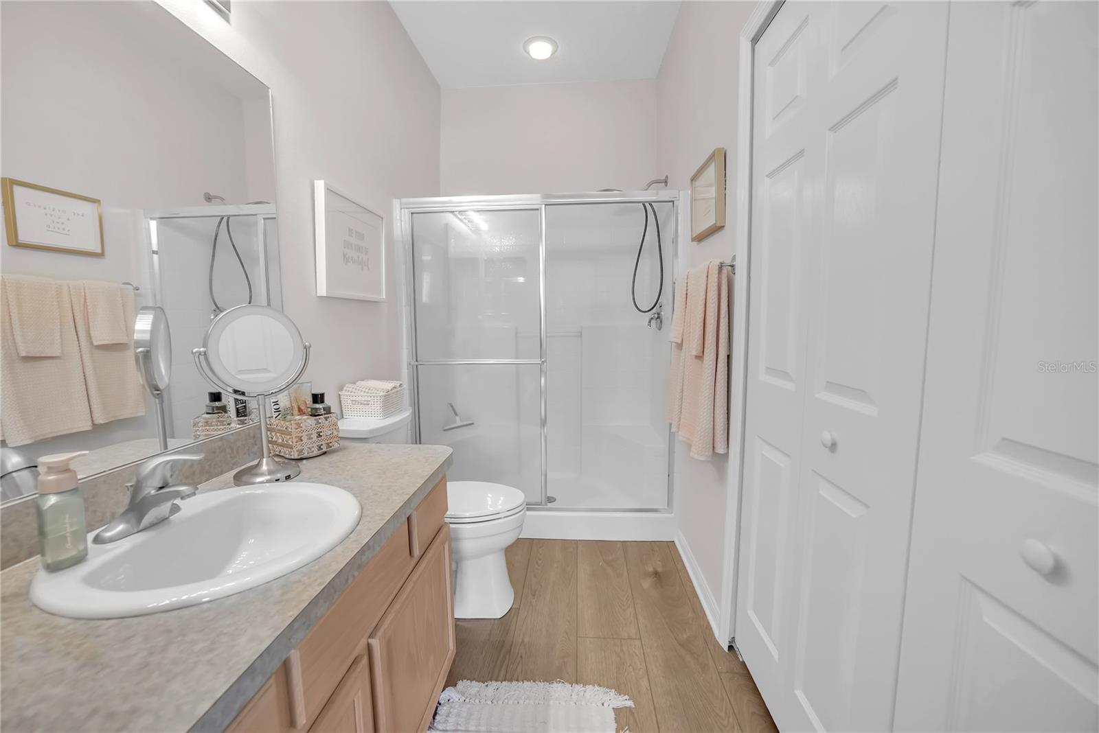 Image 21 of 41 For 20922 Jaffa Lane