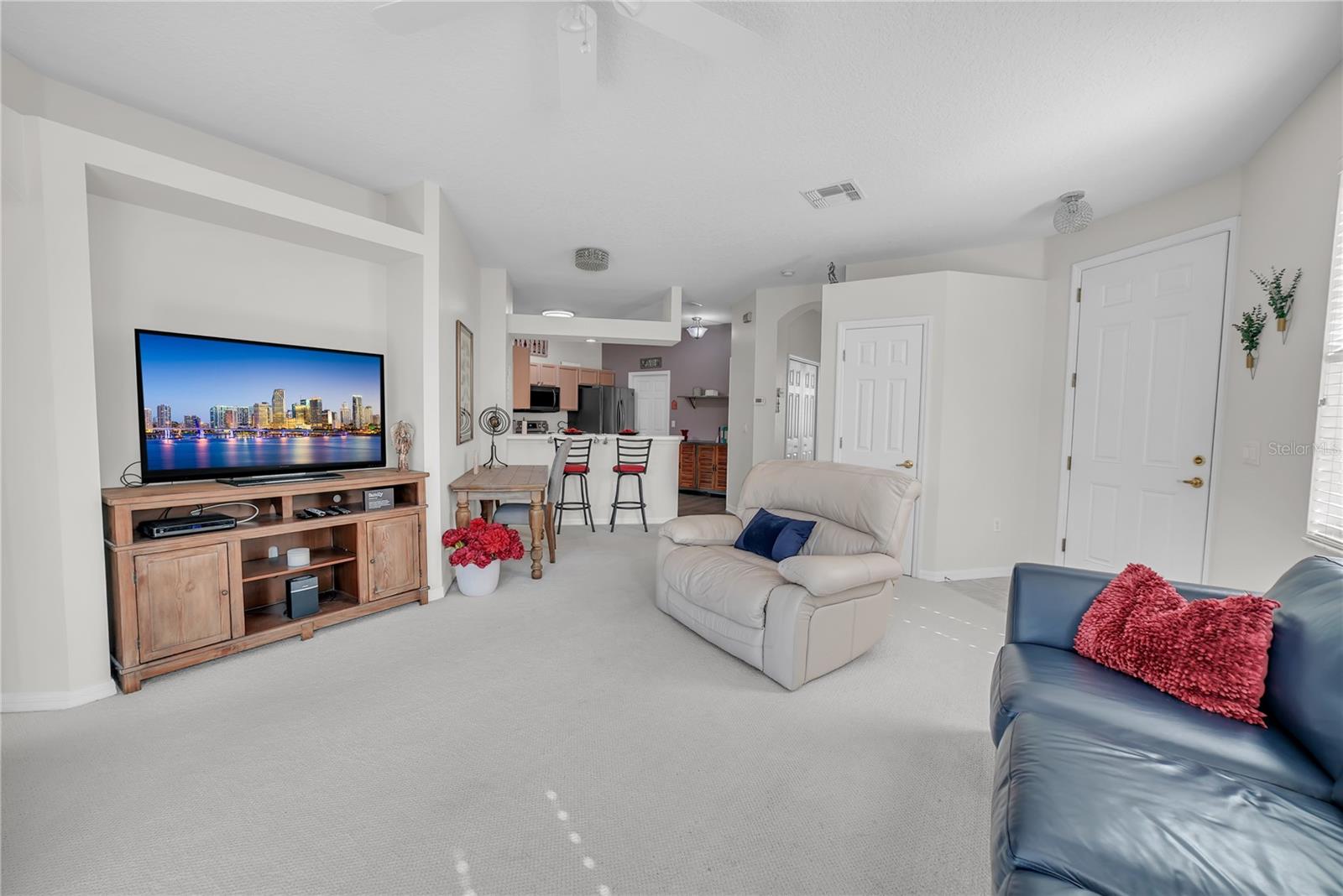 Image 8 of 41 For 20922 Jaffa Lane