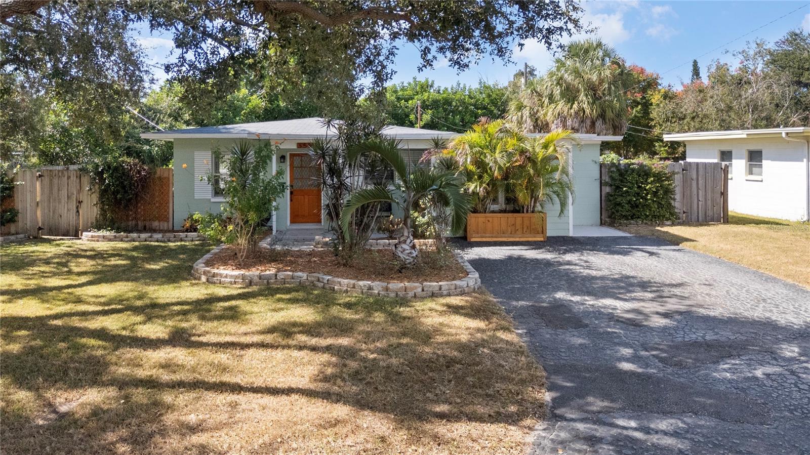 Details for 3598 63rd Street N, ST PETERSBURG, FL 33710