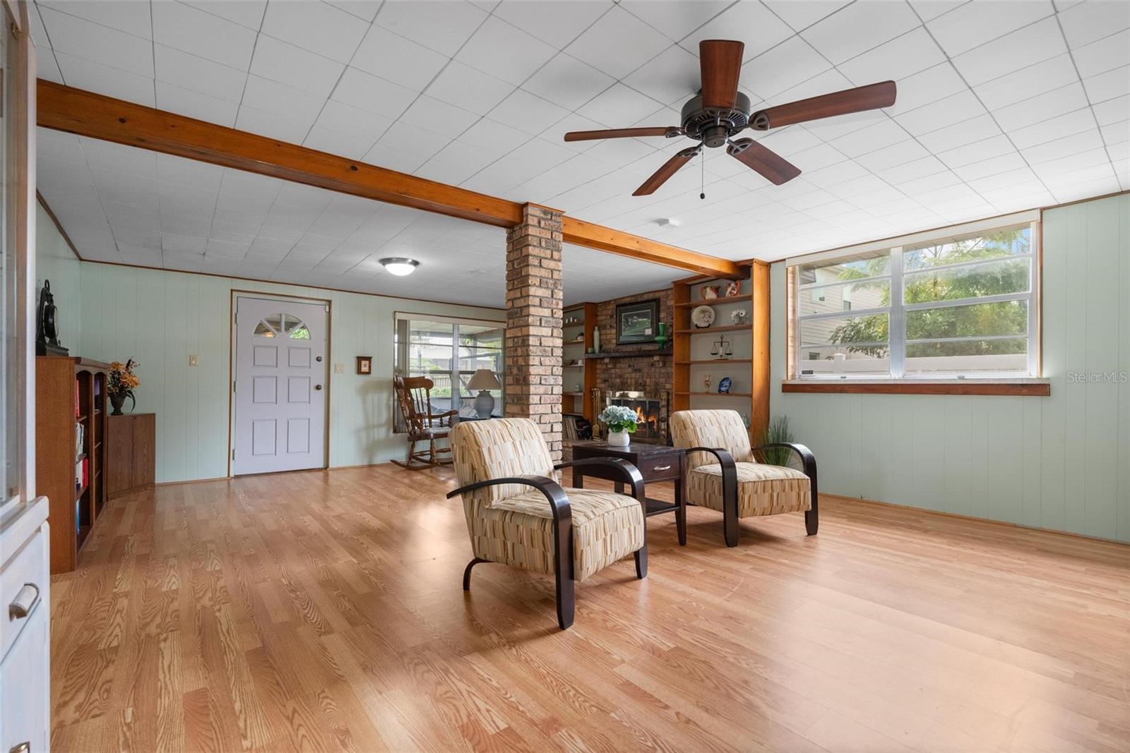 Listing photo id 16 for 1520 Richard Avenue