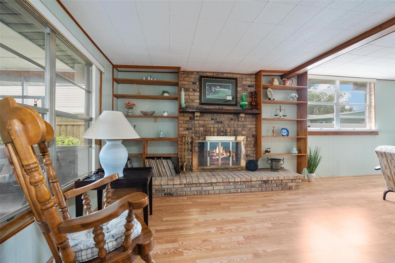 Listing photo id 19 for 1520 Richard Avenue