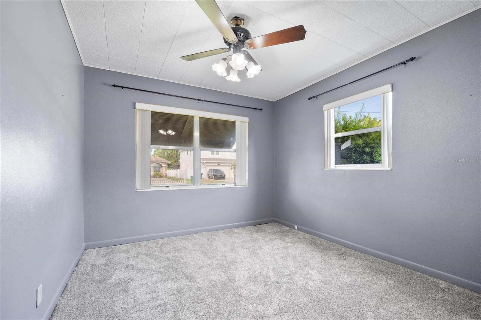 Listing photo id 28 for 1520 Richard Avenue