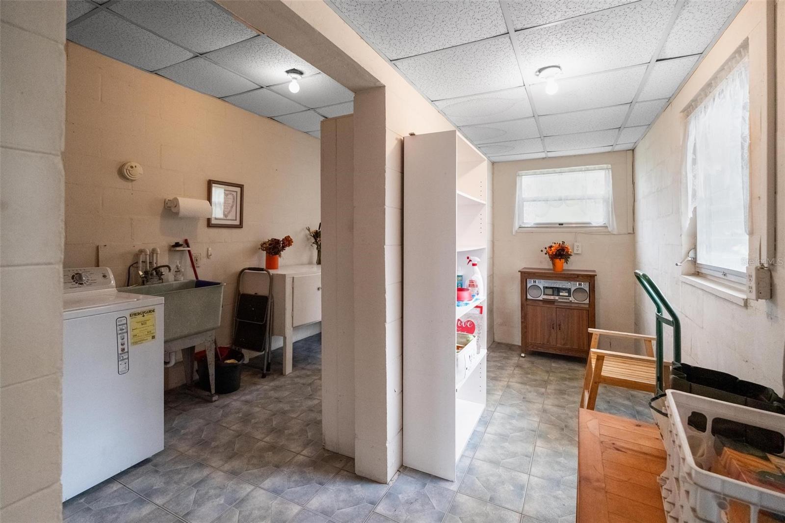 Listing photo id 34 for 1520 Richard Avenue