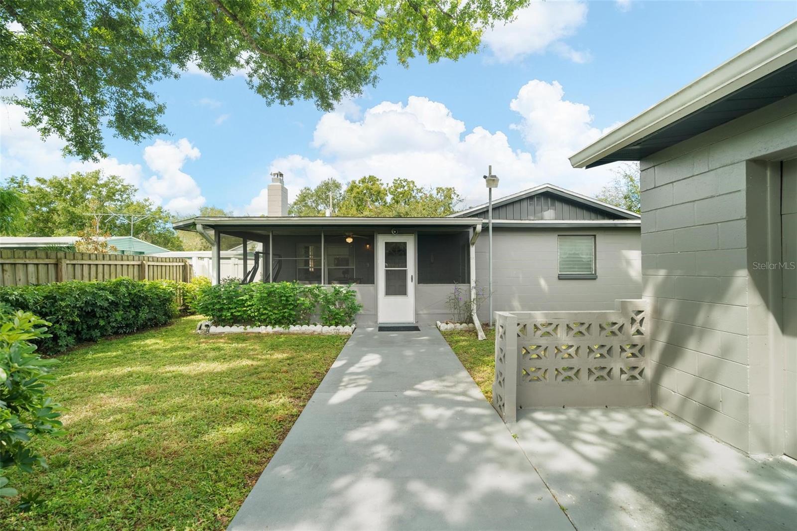 Listing photo id 37 for 1520 Richard Avenue