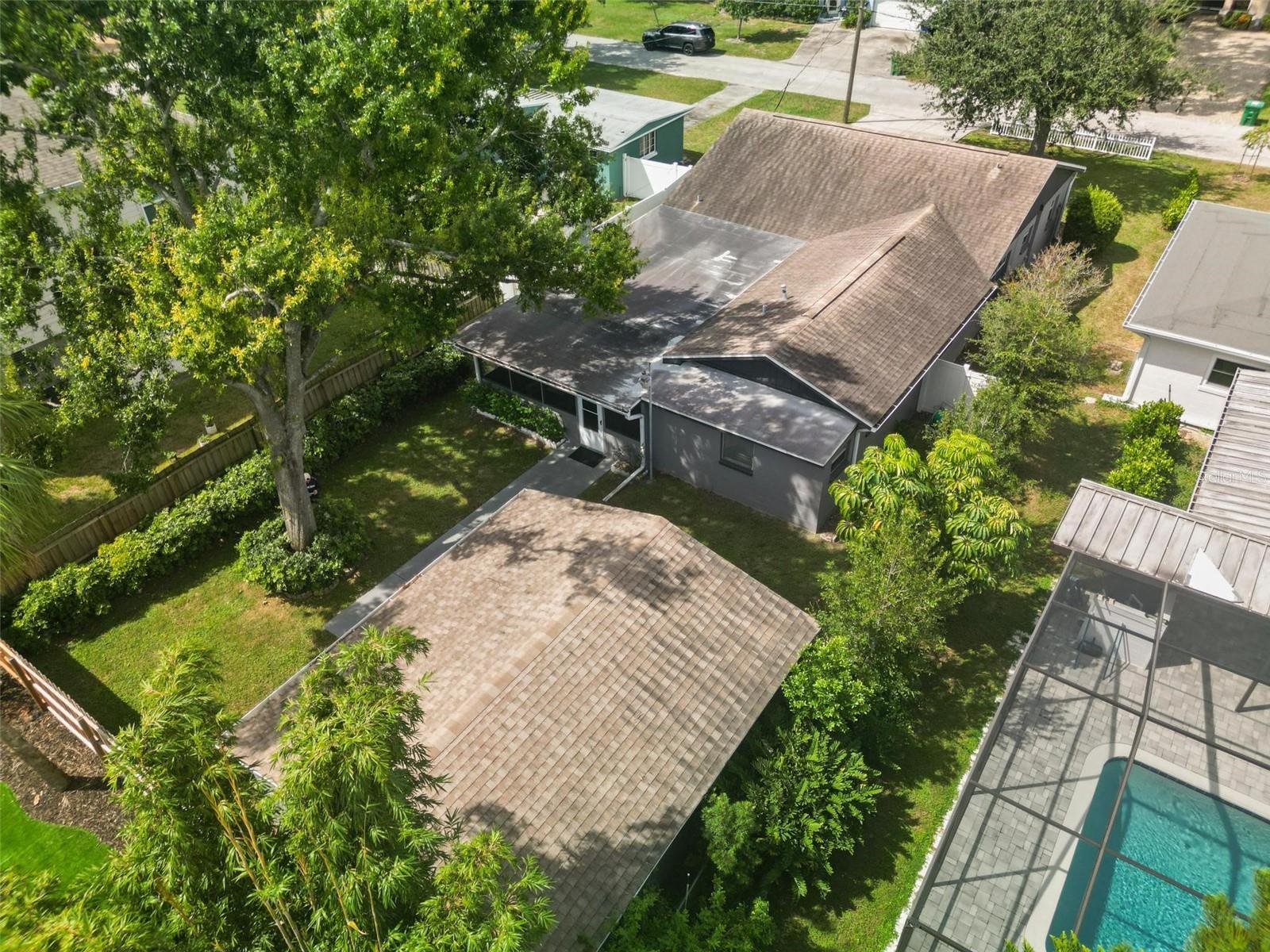 Listing photo id 43 for 1520 Richard Avenue