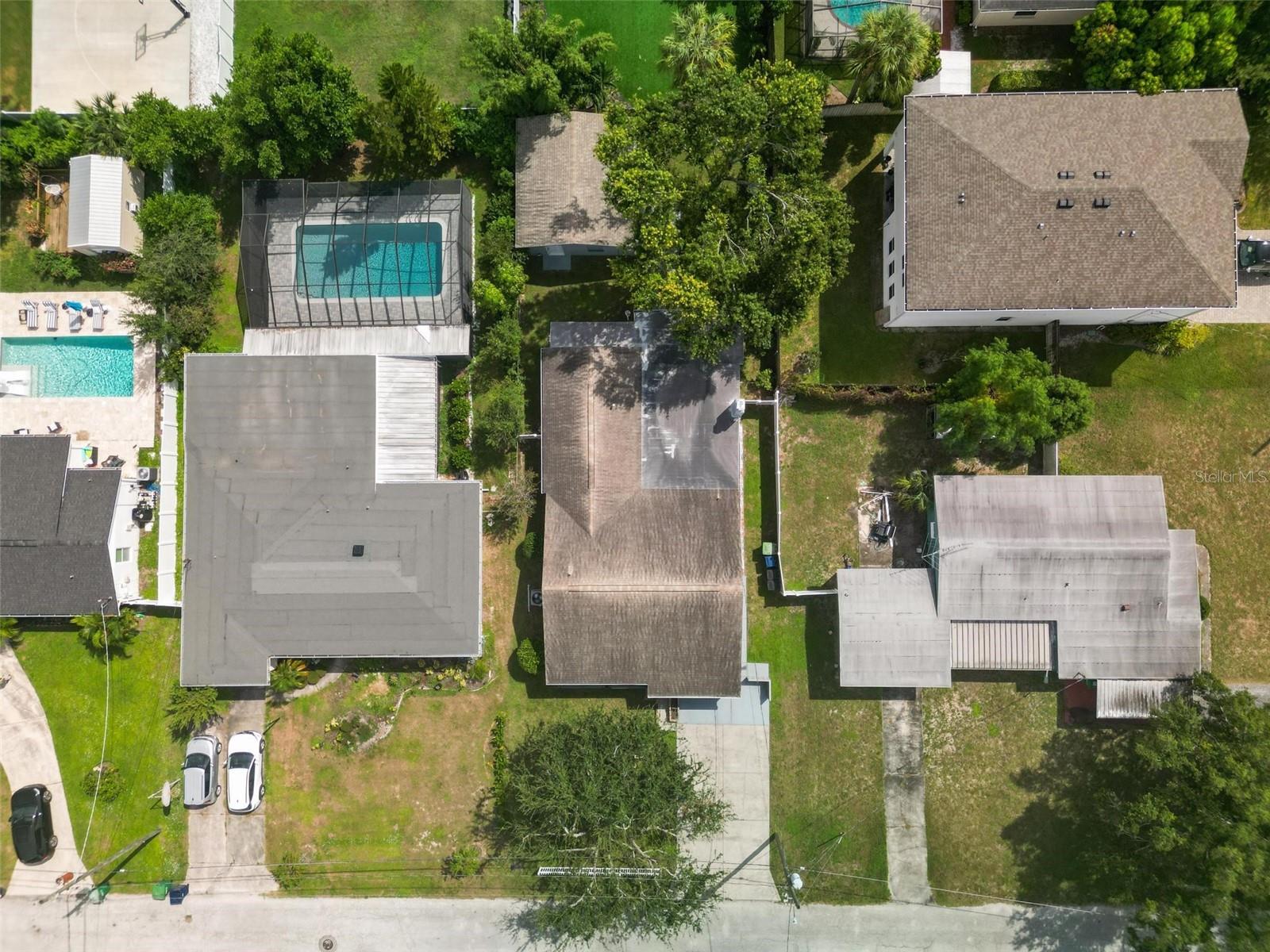 Listing photo id 44 for 1520 Richard Avenue