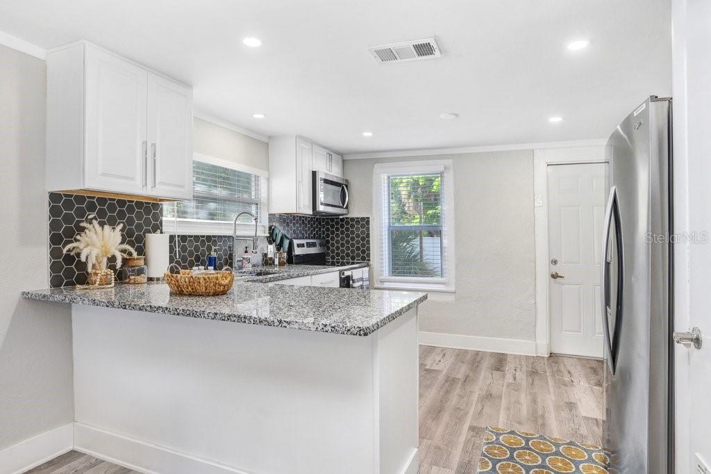 Image 7 of 19 For 1811 Palifox Street