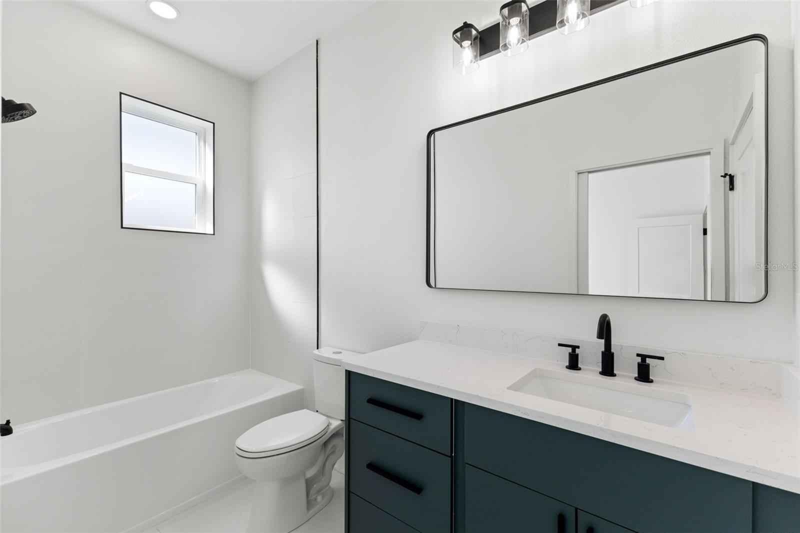 Image 23 of 34 For 2525 13th Avenue N