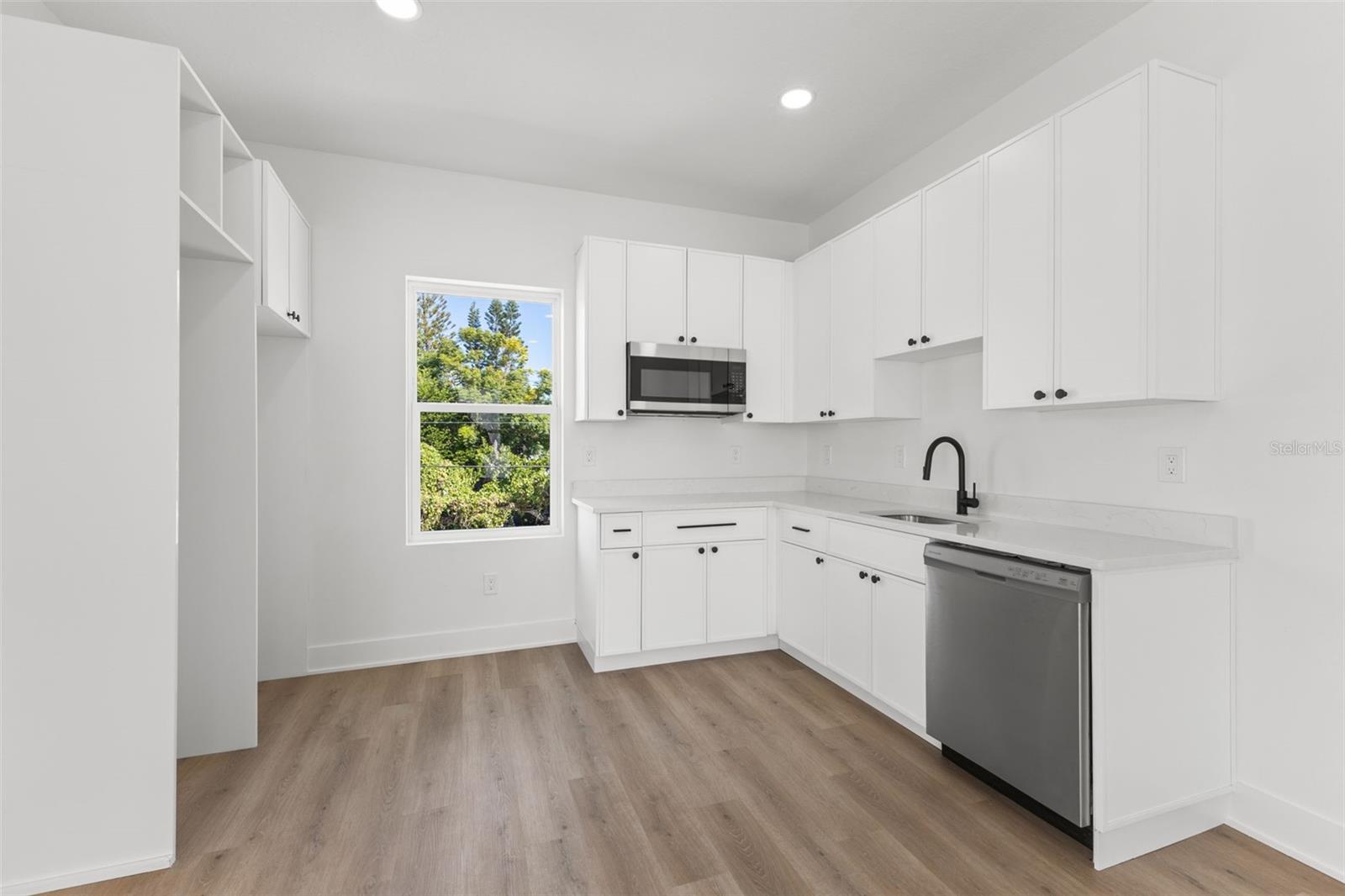 Image 30 of 34 For 2525 13th Avenue N