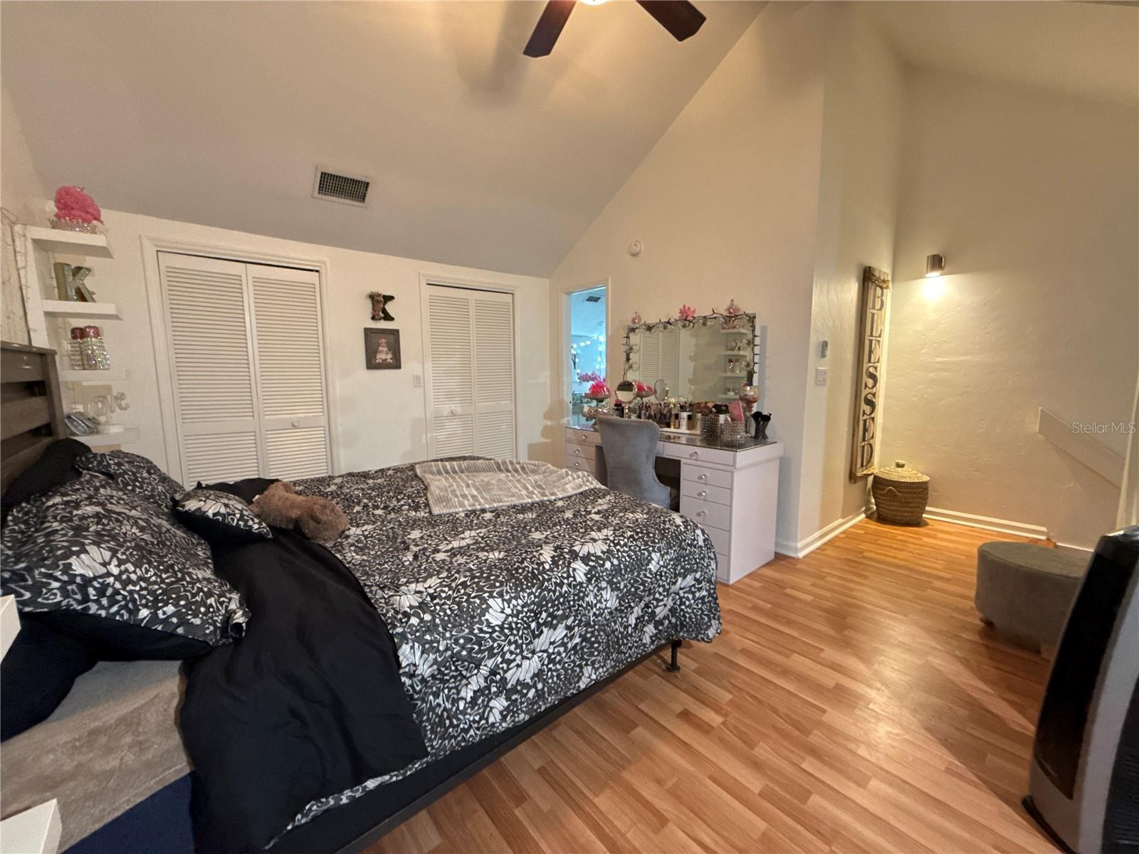 Listing photo id 12 for 5217 Pine Mill Court 32