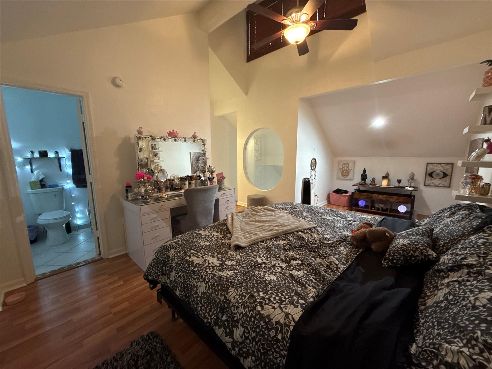 Listing photo id 14 for 5217 Pine Mill Court 32