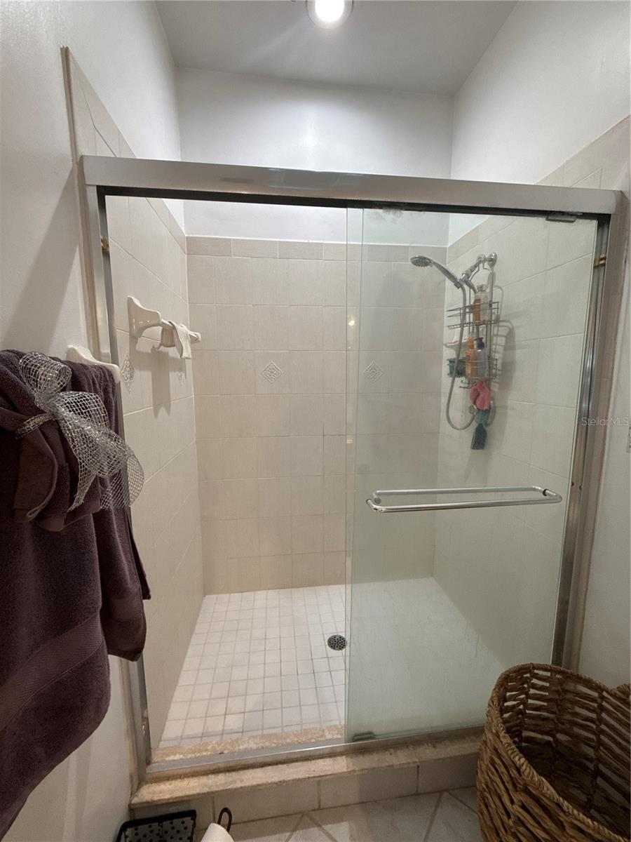 Listing photo id 16 for 5217 Pine Mill Court 32