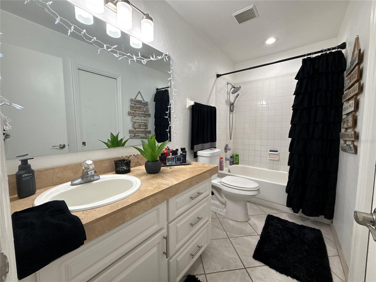 Listing photo id 2 for 5217 Pine Mill Court 32