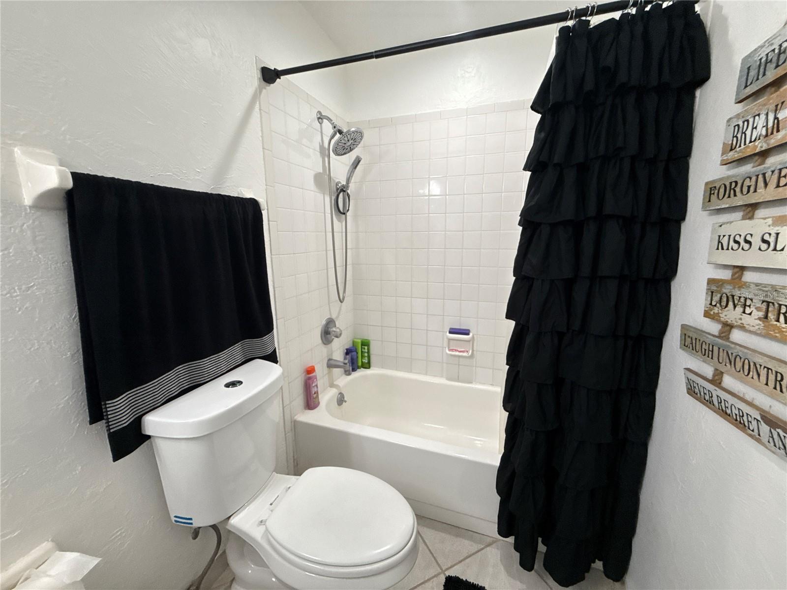Listing photo id 3 for 5217 Pine Mill Court 32