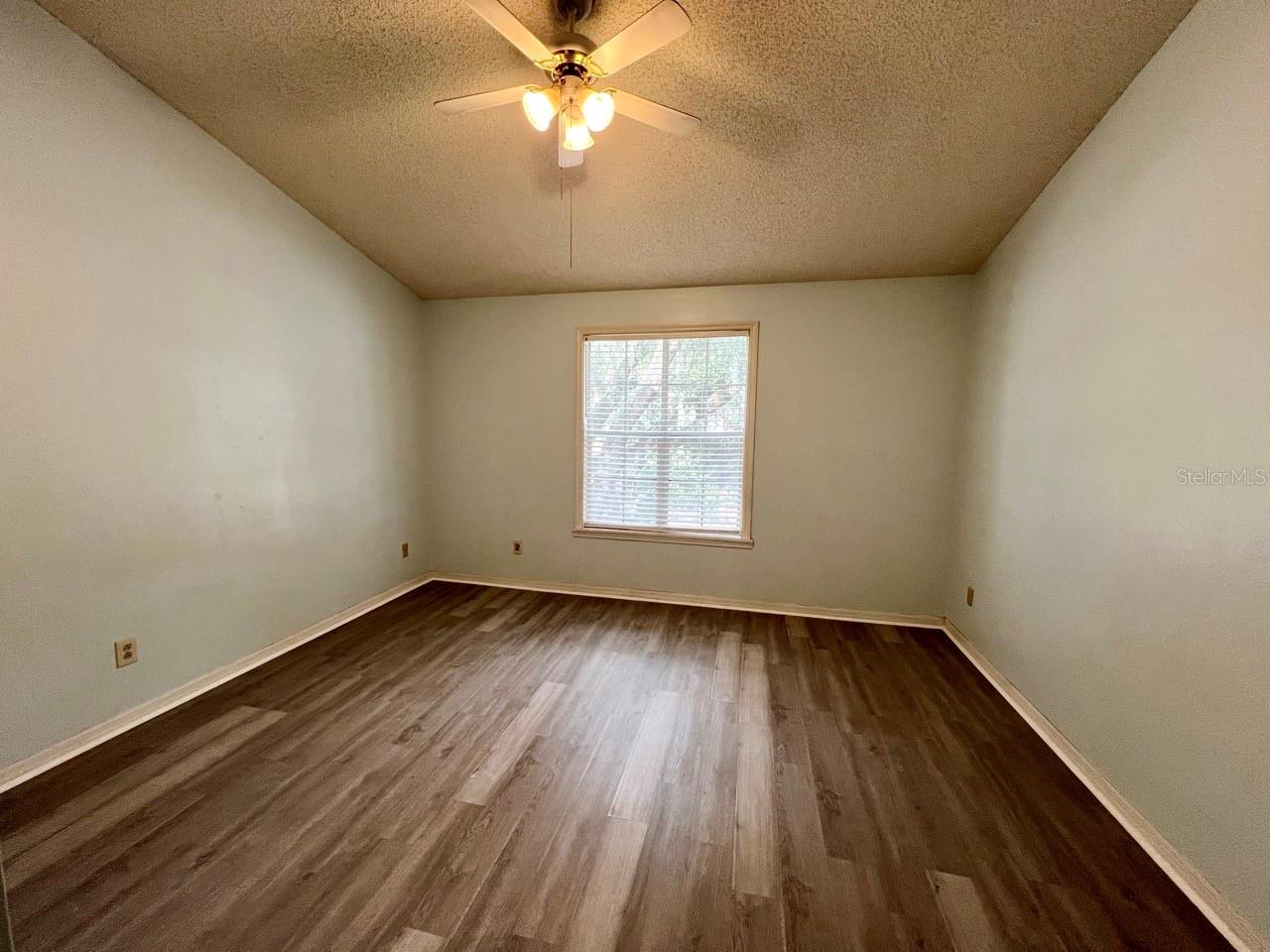 Image 6 of 12 For 11344 Stratton Park Drive