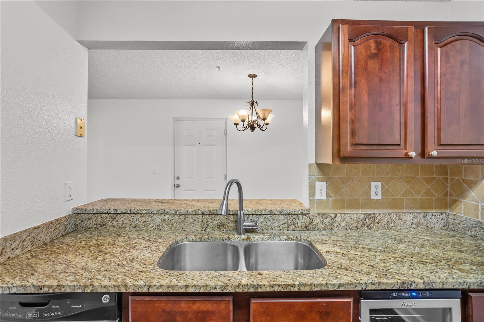 Image 20 of 40 For 2025 Dixie Belle Drive 2025f