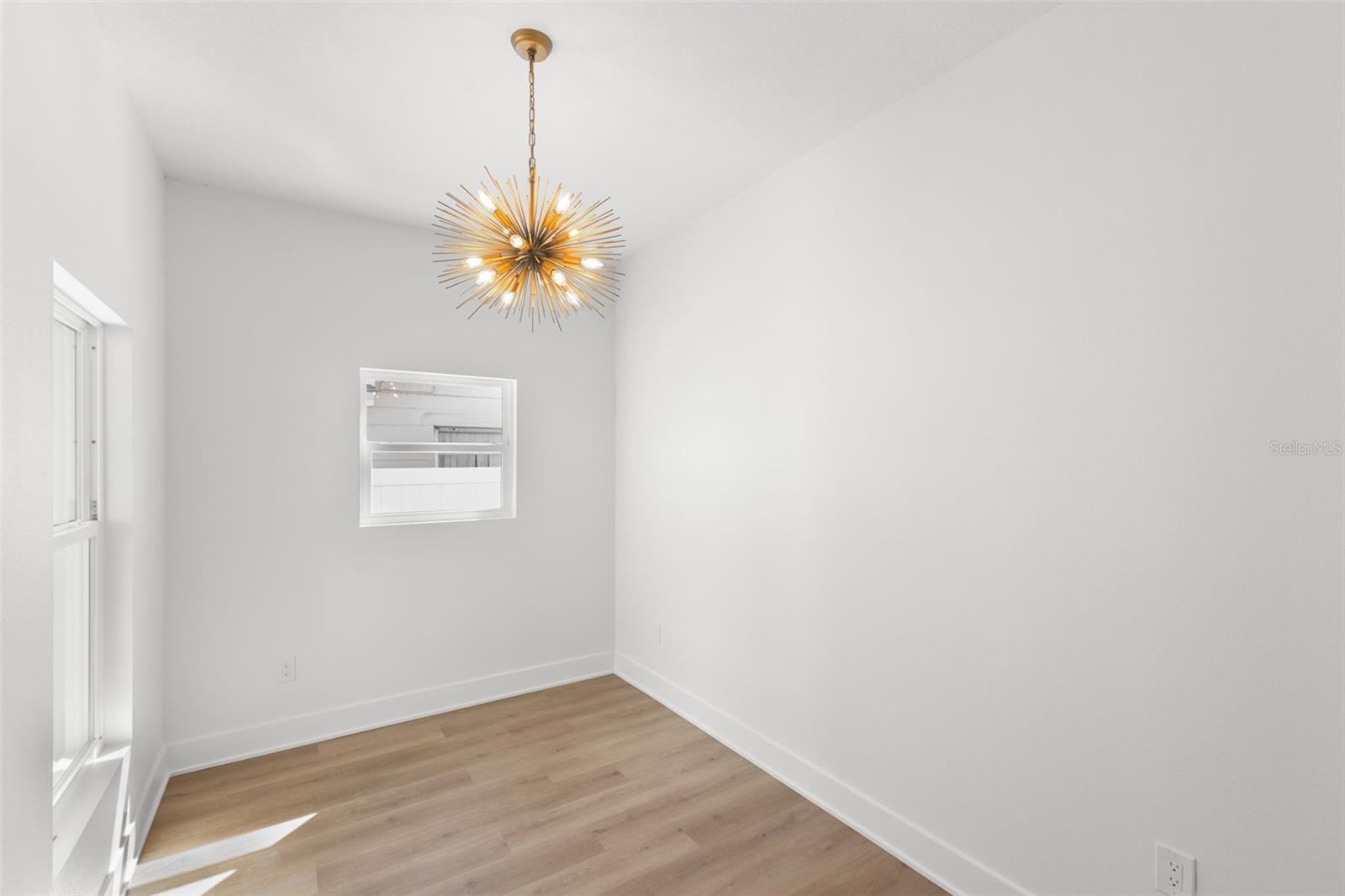 Image 12 of 36 For 2523 13th Avenue N