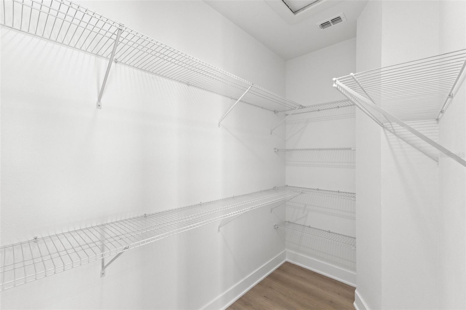 Image 21 of 36 For 2523 13th Avenue N