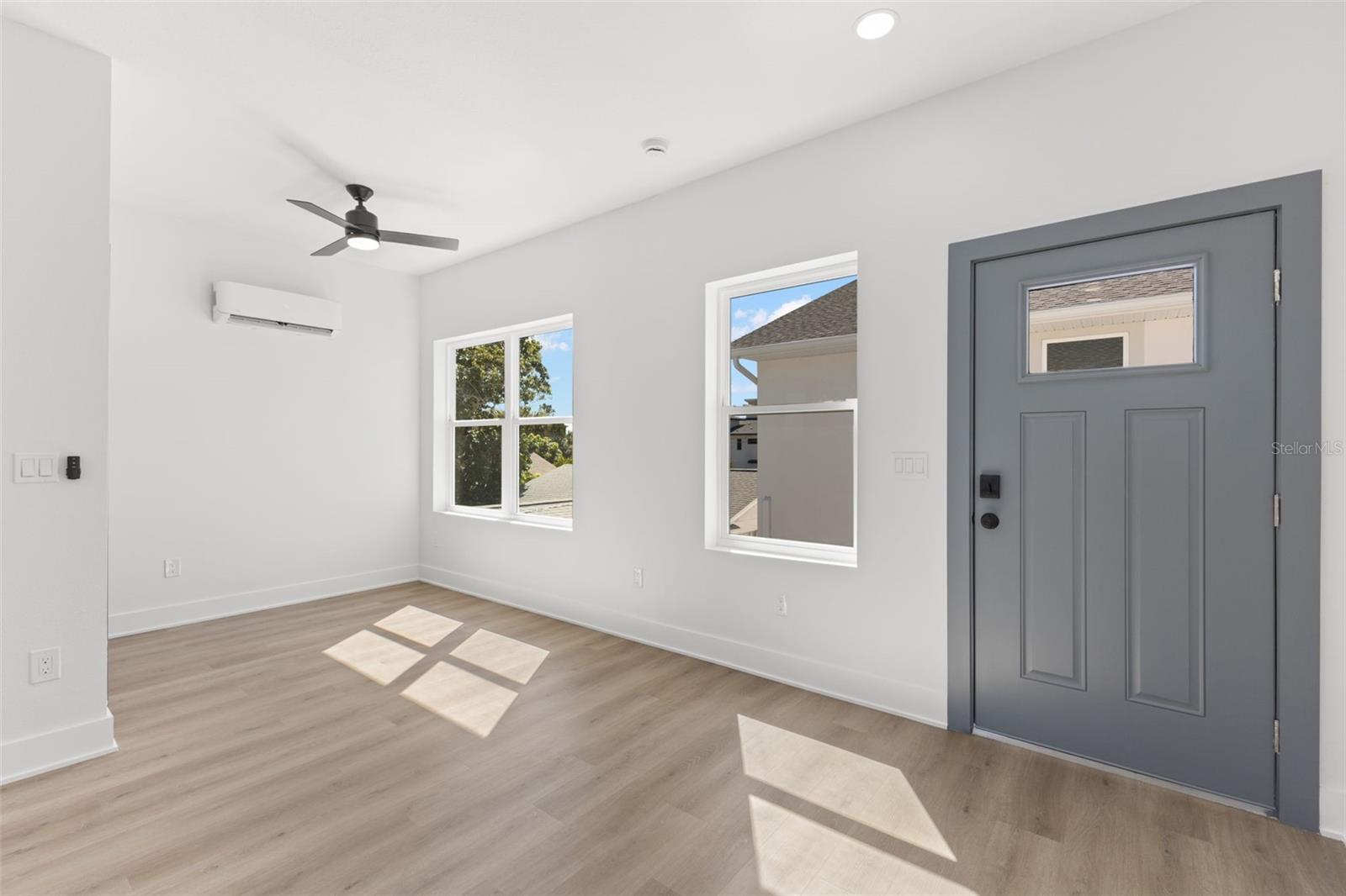 Image 28 of 36 For 2523 13th Avenue N