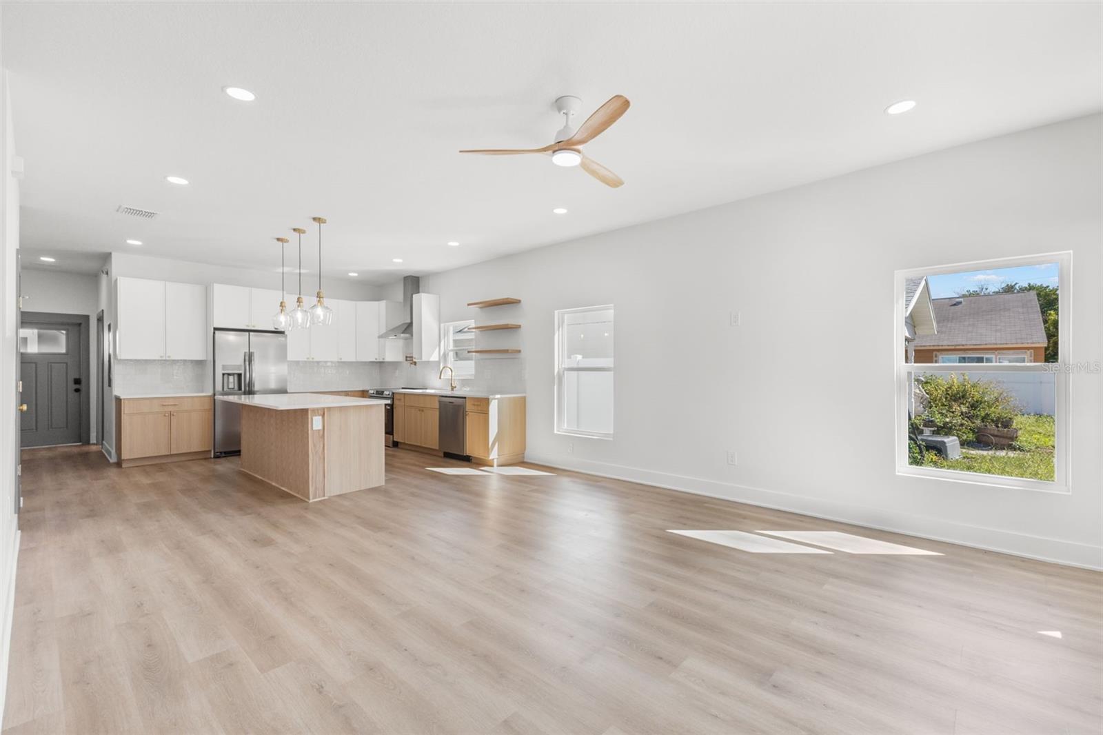 Image 3 of 36 For 2523 13th Avenue N