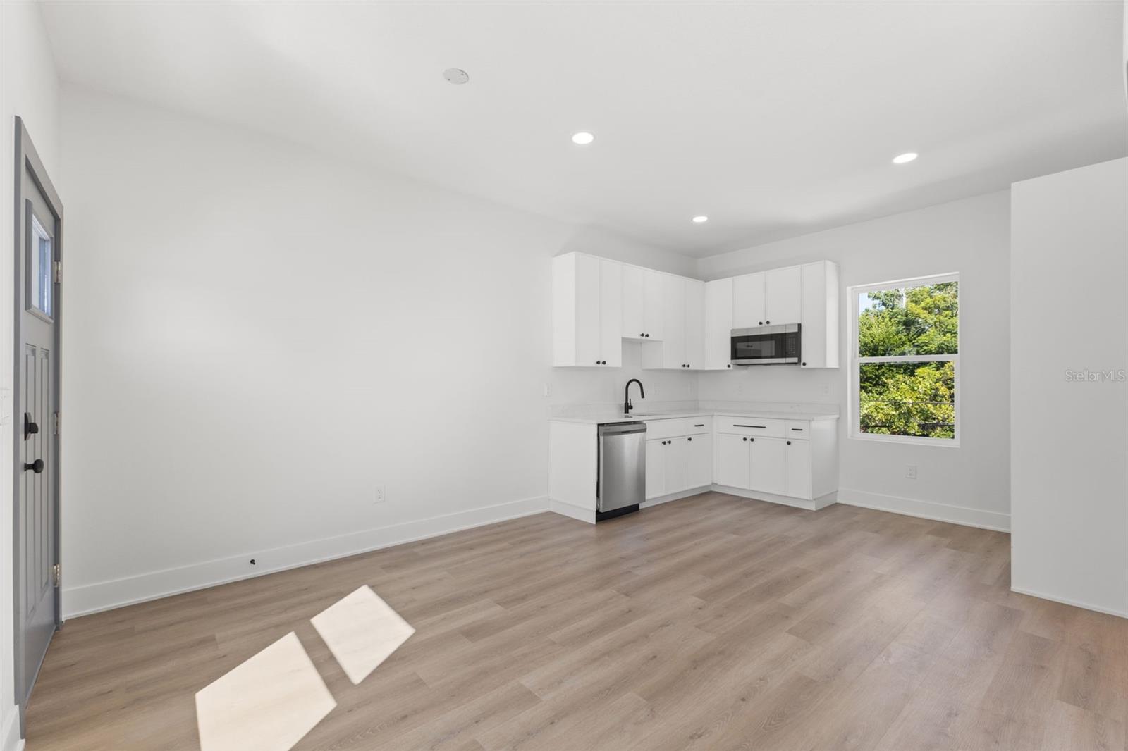 Image 30 of 36 For 2523 13th Avenue N