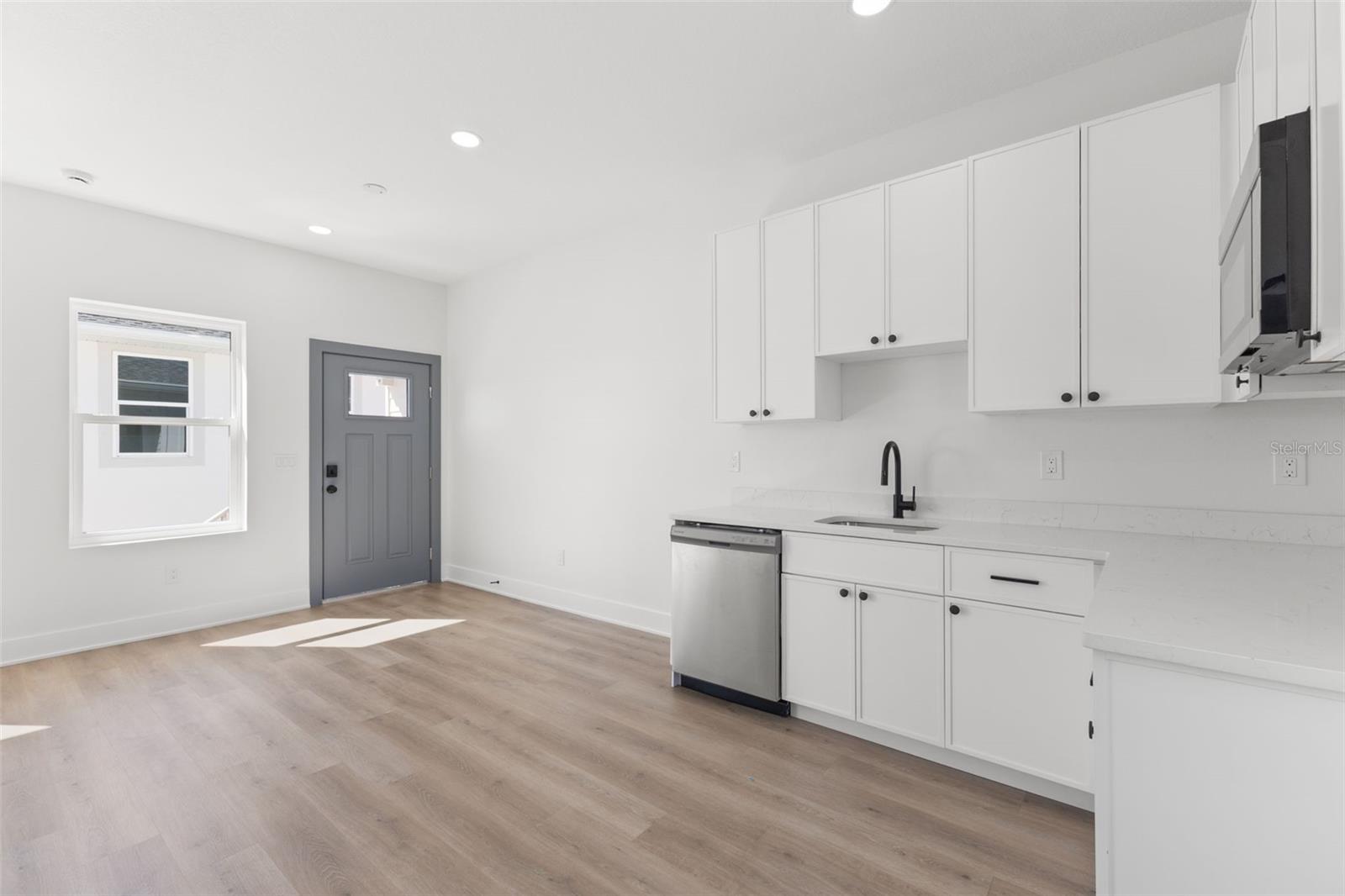 Image 31 of 36 For 2523 13th Avenue N