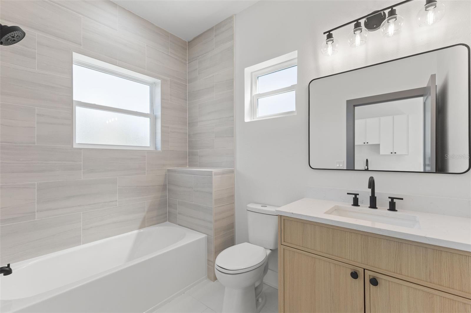 Image 34 of 36 For 2523 13th Avenue N
