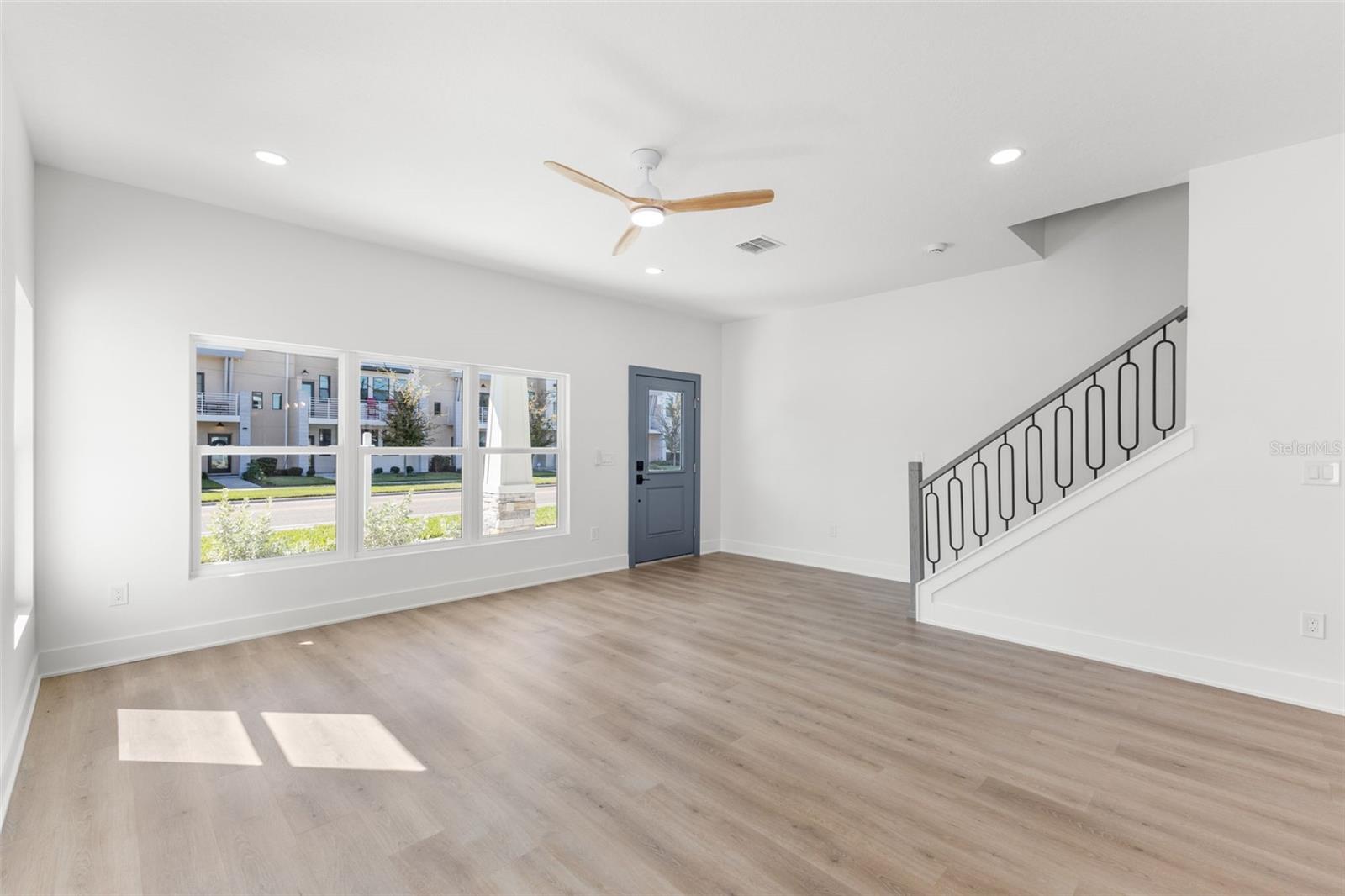 Image 5 of 36 For 2523 13th Avenue N