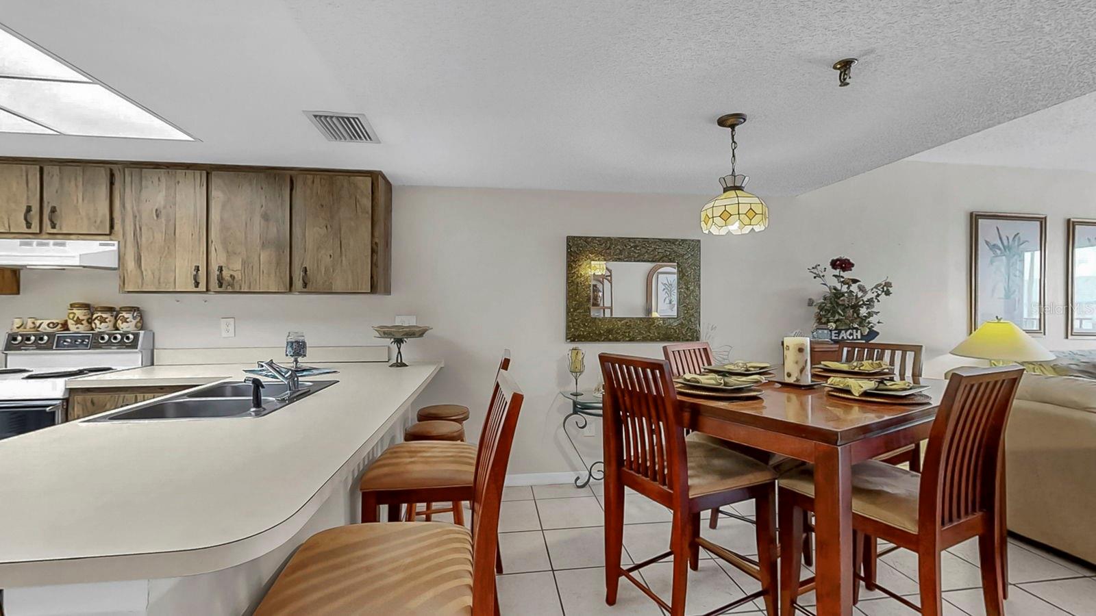 Image 14 of 50 For 14001 Gulf Boulevard 206