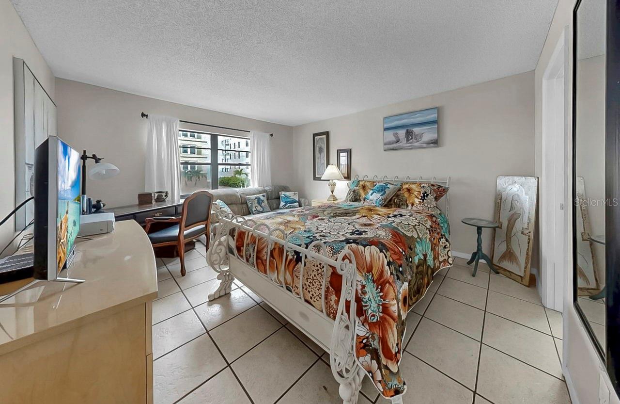 Image 27 of 50 For 14001 Gulf Boulevard 206