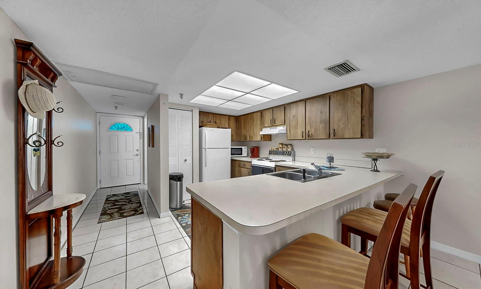 Image 35 of 50 For 14001 Gulf Boulevard 206
